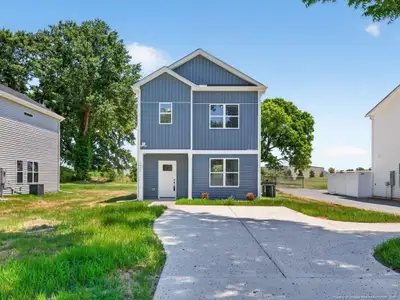 New construction Single-Family house 1021 E Harnett St, Dunn, NC 28334 - image