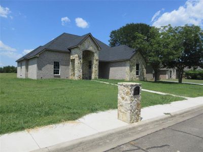 New construction Single-Family house 1007 Legend Avenue, Bonham, TX 75418 - photo 0