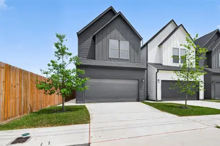 New construction Single-Family house 7422 Maxroy St, Houston, TX 77088 - image