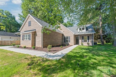 New construction Single-Family house 132 Keowee Circle, Indian Trail, NC 28079 - photo 0