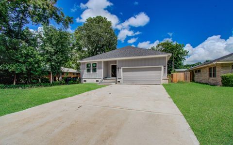 New construction Single-Family house 5447 N Shady Creek Dr, Houston, TX 77017 - image