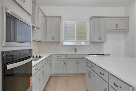 New construction Townhouse house 6561 Quest St, St. Cloud, FL 34771 - image 10