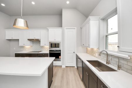 New construction Single-Family house 11230 Tropical Forest Wy, Cypress, TX 77433 plan Crockett - image