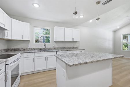 New construction Single-Family house 925 Ne 19Th St, Gainesville, FL 32641 - image 8