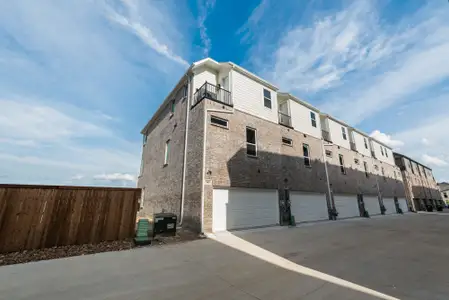 New construction Townhouse house 945 Heights Wy, Plano, TX 75075 plan Birmingham II - image