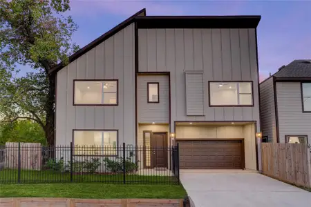 New construction Single-Family house 3828 Lockhart St, Houston, TX 77051 - image