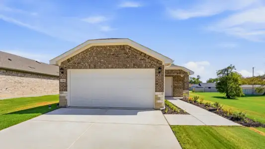 New construction Single-Family house 1903 Glory Dr, Bonham, TX 75418 plan Estero - image