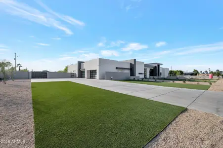 New construction Single-Family house 10420 N 64Th Pl, Paradise Valley, AZ 85253 - image