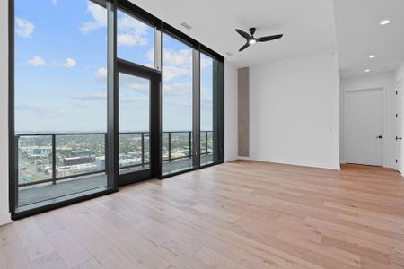 New construction Condo house 84 E Ave, Unit 4002, Austin, TX 78701 PH1- photo 11 11