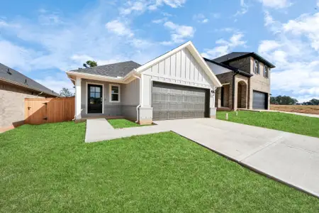 New construction Single-Family house 19560 Stripe Hill Bnd, Montgomery, TX 77356 plan Austin - image