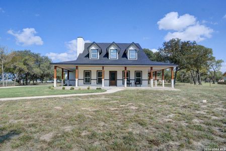 New construction Single-Family house 140 County Rd 6871, Natalia, TX 78059 - image