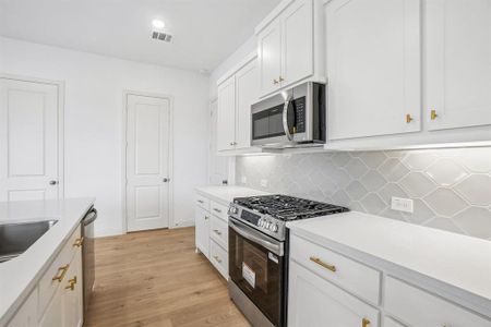 New construction Townhouse house 1402 Marsh Ln, Frisco, TX 75033 - image 10