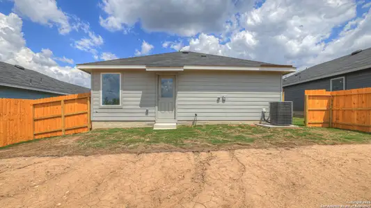 New construction Single-Family house 402 Wild Goose Dr, Luling, TX 78648 plan The Atlanta - image