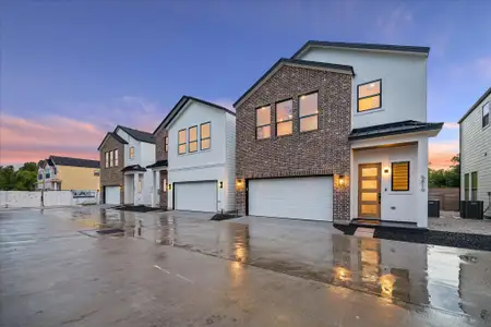 New construction Single-Family house 5807 Outer Banks St, Houston, TX 77091 - image