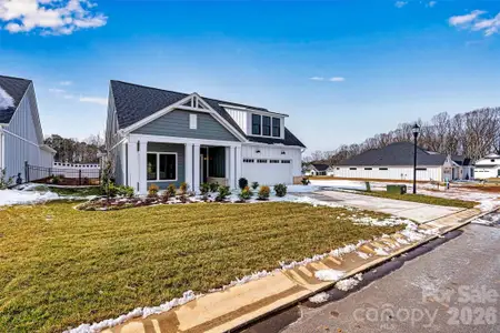 New construction Single-Family house 243 Alenda Lux Cir, Mooresville, NC 28115 plan Promenade - image