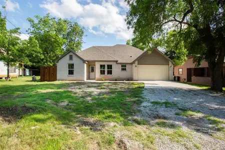 New construction Single-Family house 519 W James St, Wills Point, TX 75169 - image