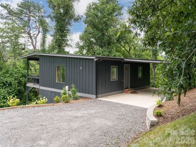 New construction Single-Family house 20 Cane Creek Ln, Fairview, NC 28730 - image