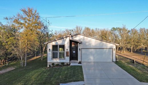 New construction Single-Family house 336 Nene Ln, Bastrop, TX 78602 - image