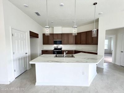 New construction Single-Family house 8308 Hawkes Meadow Dr, Jacksonville, FL 32219 null- photo 5 5