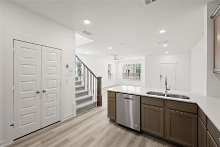 New construction Townhouse house 210 Territory Trl, Fort Worth, TX 76120 Travis 4B4 A- photo 17 17