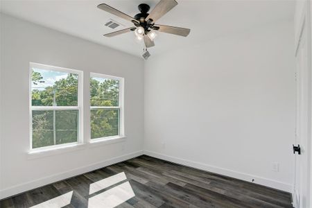 New construction Single-Family house 3845 Water Street, Dickinson, TX 77539 - photo 16 16