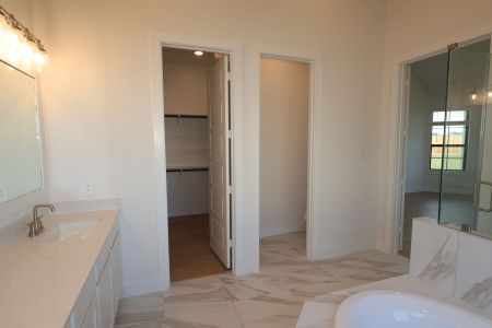 New construction Single-Family house 9912 Cavelier Canyon Ct, Montgomery, TX 77316 plan 16598 Gaines Glen Lane - image 8