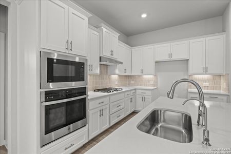 New construction Single-Family house 1848 Heritage Maples, New Braunfels, TX 78132 plan Connor - image 5