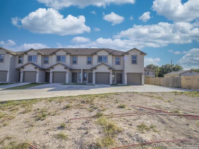 New construction Multi-Family house 7903 Savannah Brks, Live Oak, TX 78233 - photo 0