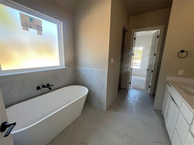 New construction Single-Family house 1053 Llano Wy, Poolville, TX 76487 plan The Longview - image 7