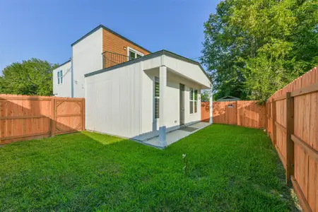 New construction Single-Family house 2111 Ontario St, Baytown, TX 77520 - image