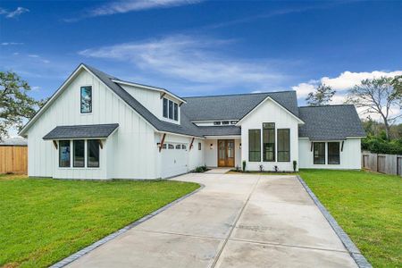 New construction Single-Family house 24706 Armagh St, Hempstead, TX 77445 - photo 0