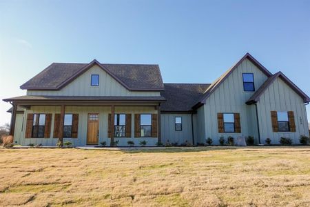 New construction Single-Family house 1056 Salvation Dr, Weatherford, TX 76088 Manor Farm House- photo 0