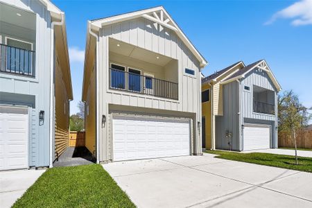 New construction Single-Family house 2022 Wavell St, Houston, TX 77088 - image