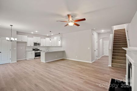 New construction Single-Family house 6226 Balham Lane, Charlotte, NC 28215 - photo 2 2