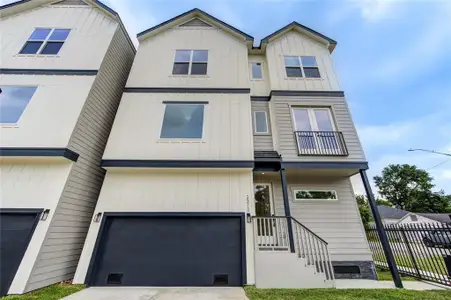 New construction Townhouse house 2312 Reinerman St, Houston, TX 77007 null- photo 0