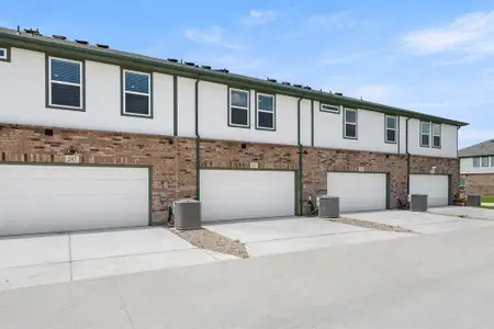 New construction Townhouse house 245 Wagon Spoke Wy, Fort Worth, TX 76120 plan Crockett 5A3 - image