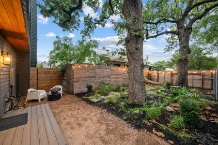 New construction Single-Family house 1007 E 15Th St, Unit 3, Austin, TX 78702 - image 3