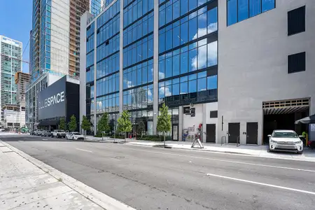 New construction Condo house 20 Ne 11Th St, Unit 4805, Miami, FL 33132 - image