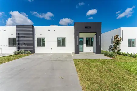 New construction Townhouse house 12393 Sw 220Th St, Miami, FL 33170 - image