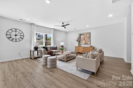 New construction Single-Family house 539 Dawn Cir, Charlotte, NC 28213 - image 6