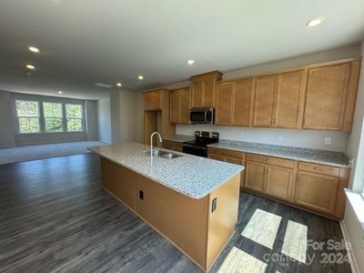 Kitchen with large island