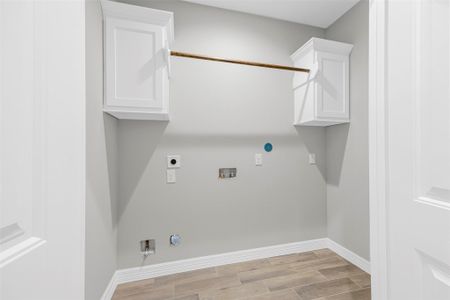 New construction Single-Family house 512 Sandy Oaks Dr, Huntsville, TX 77340 - image 14