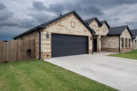 New construction Single-Family house 2216 Samuel St, Mabank, TX 75147 - image