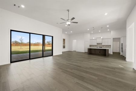 New construction Single-Family house 141 Hollingsworth Ln, Glenn Heights, TX 75154 plan Sperry (Legacy Series) - image 16