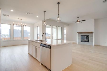 New construction Single-Family house 7321 Saker St, Fort Worth, TX 76179 plan Mayfield - image 4