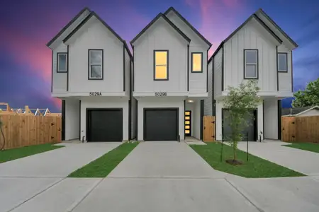 New construction Single-Family house 5029 Broom St, Unit B, Houston, TX 77091 - image