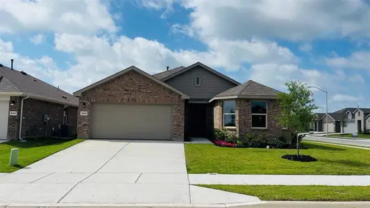 New construction Single-Family house 4269 Trickling Creek Ln, Fort Worth, TX 76036 plan HUNTSVILLE - image