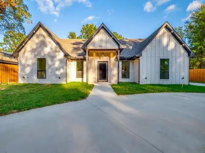 New construction Single-Family house 404 Luzon St, Tool, TX 75143 - image