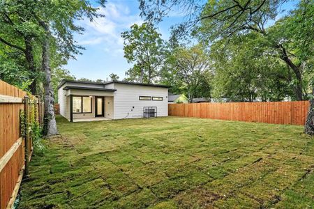 New construction Single-Family house 2626 Southlan St, Dallas, TX 75215 - image