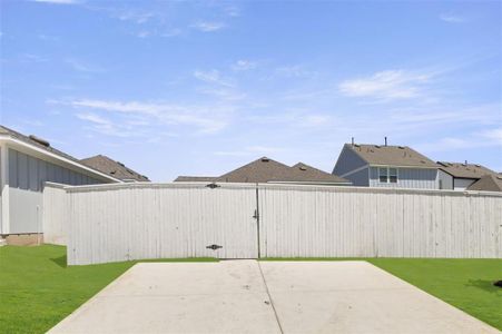 New construction Single-Family house 121 Bluestem Dr, Elgin, TX 78621 Harvest Ridge 1548- photo 2 2